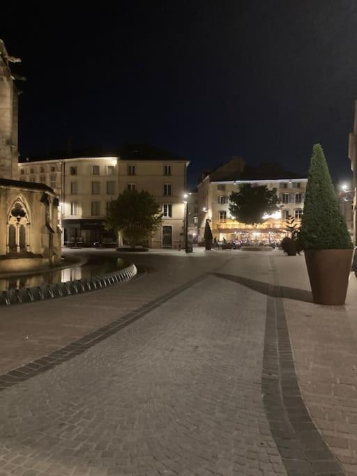 Superbe Appartement A Une Minute A Pied De La Gare Épinal Buitenkant foto