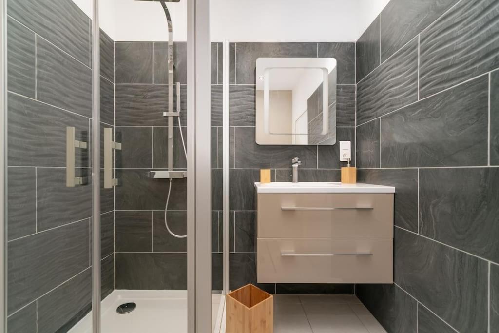 Superbe Appartement A Une Minute A Pied De La Gare Épinal Buitenkant foto