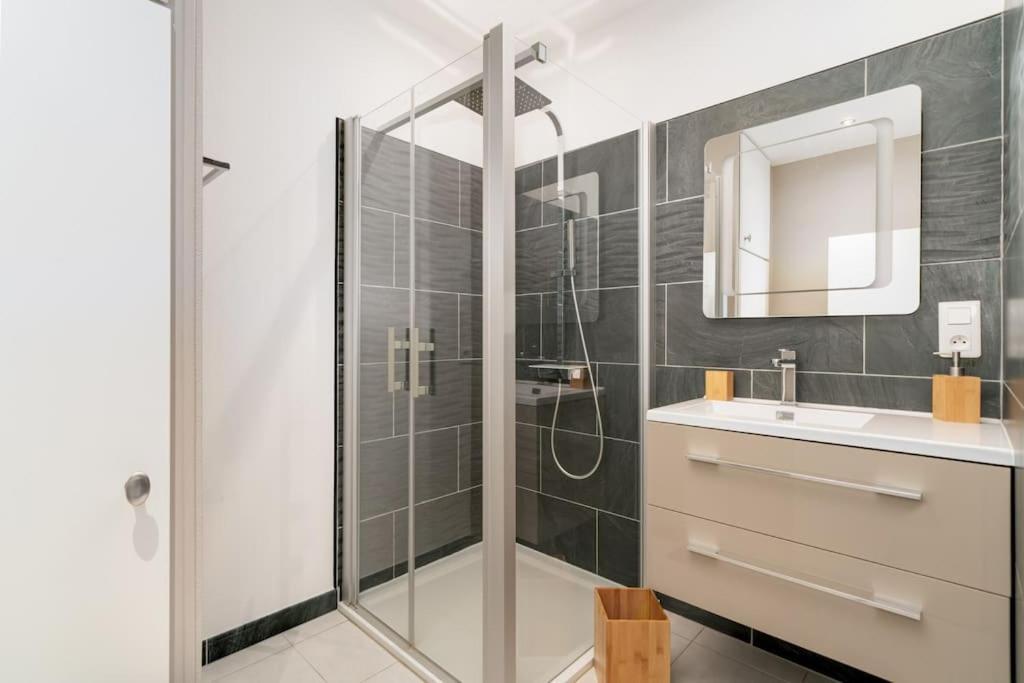 Superbe Appartement A Une Minute A Pied De La Gare Épinal Buitenkant foto