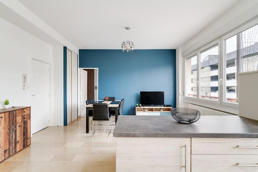 Superbe Appartement A Une Minute A Pied De La Gare Épinal Buitenkant foto